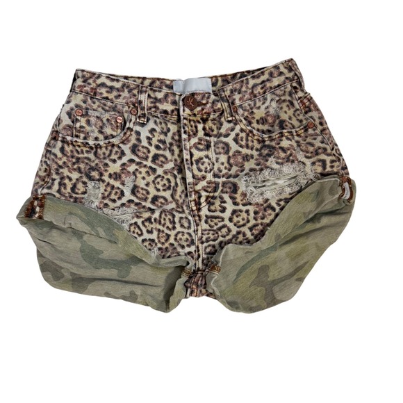 One Teaspoon Pants - One Teaspoon Mid Waist Bandit Leopard Camo Distressed Denim Shorts Women